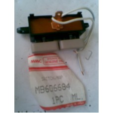 MB606684 MITSUBISHI  GALANT HARİTA OKUMA LAMBA
